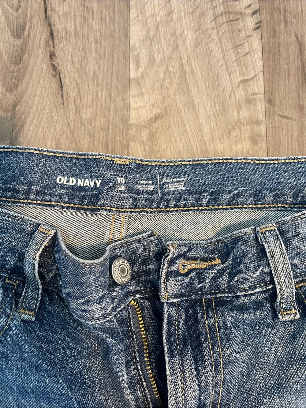 Old Navy Mid Rise Wow Baggy Wide Leg Jeans Worn Once - Picture 3 of 5